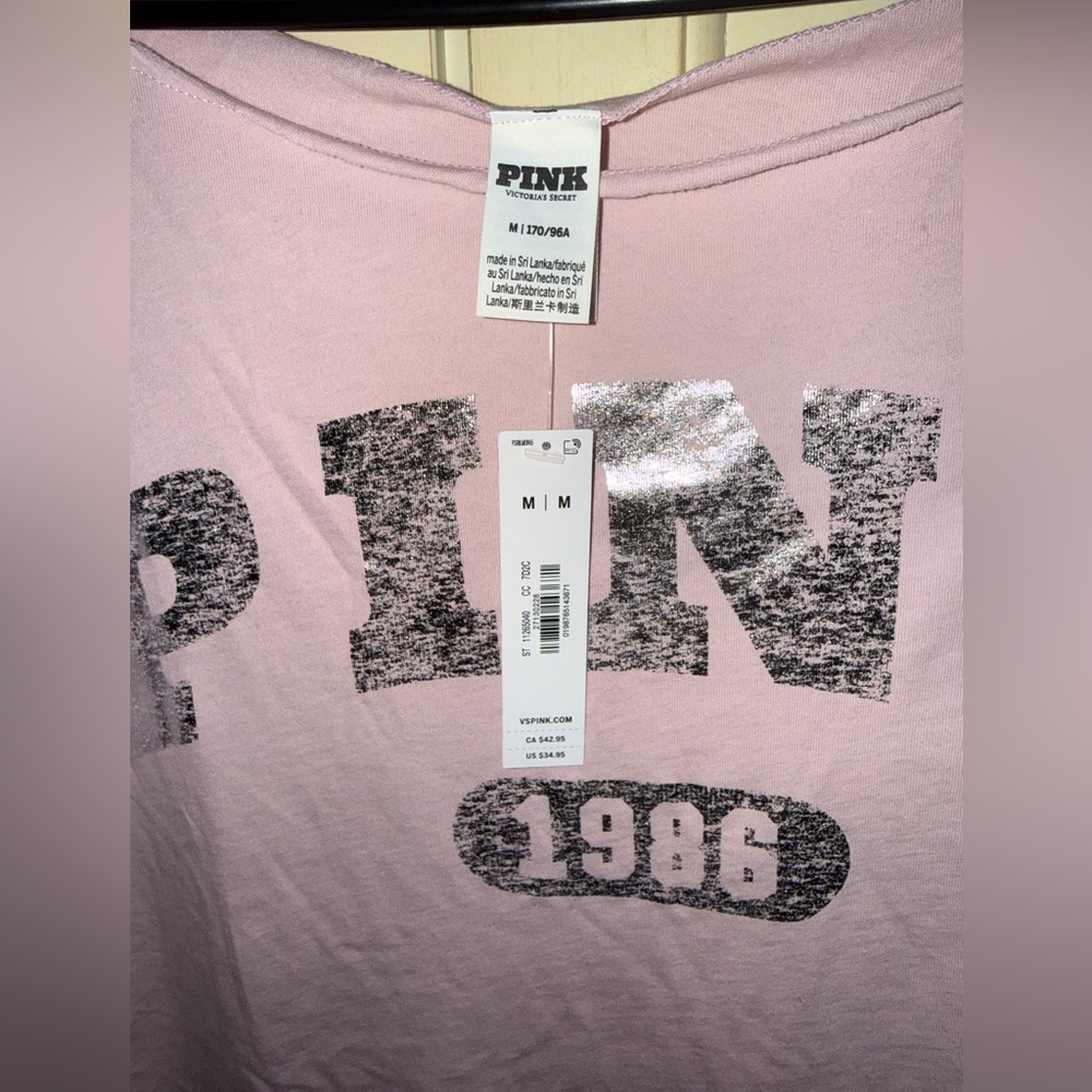 PINK Victoria's Secret Light Pink Campus Tee graphic silver foil off shoulder M - Picture 4 of 4